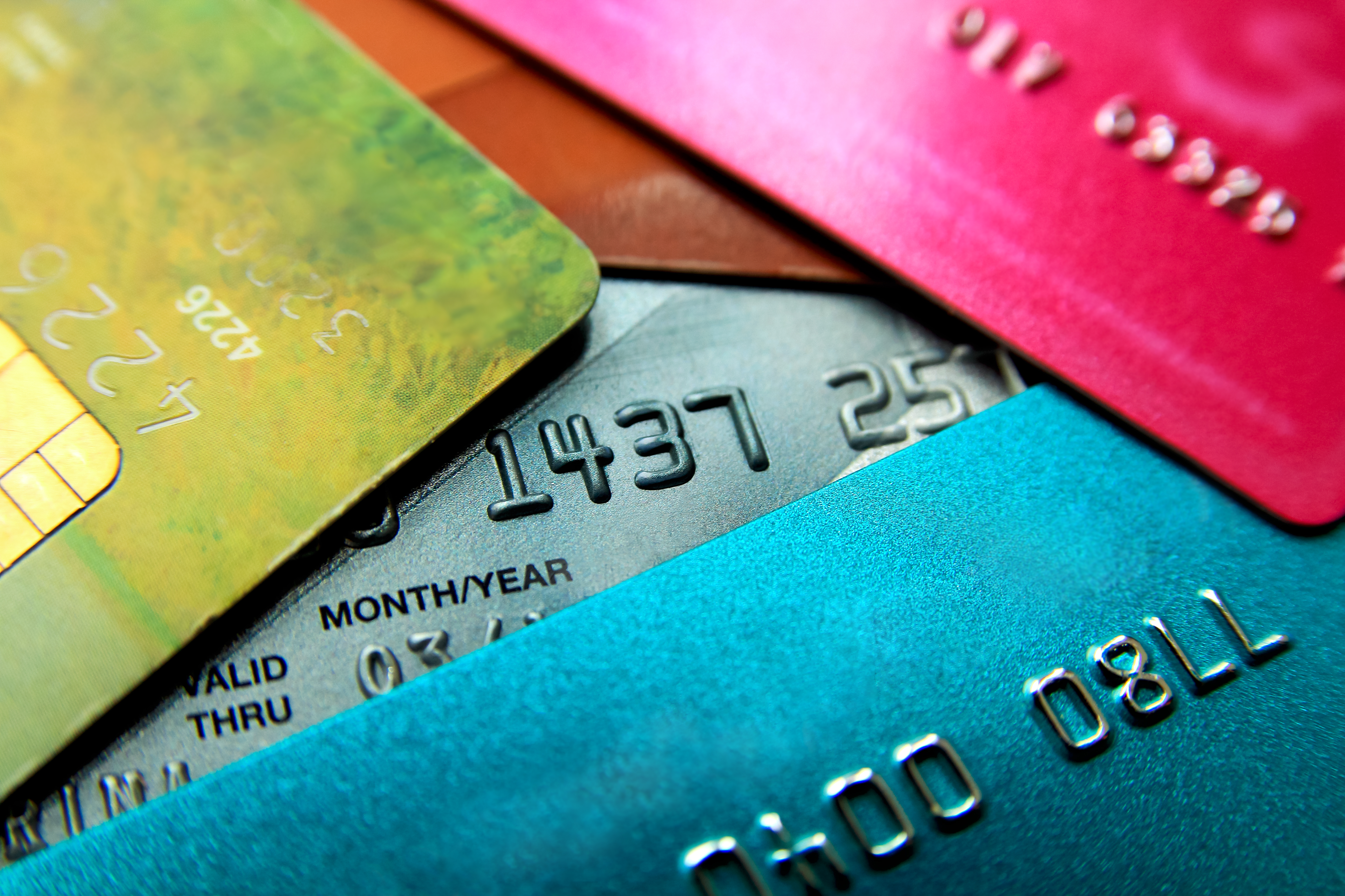 Кредитные карты банков fast card. Банковская карта. Кредитная карточка. Первые банковские карточки. Первые кредитные карты.